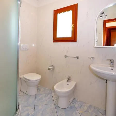 Villaggio Delfino-2 By Interhome Nyaraló *