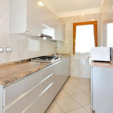 Villaggio Delfino-2 By Interhome Дом отдыха *
