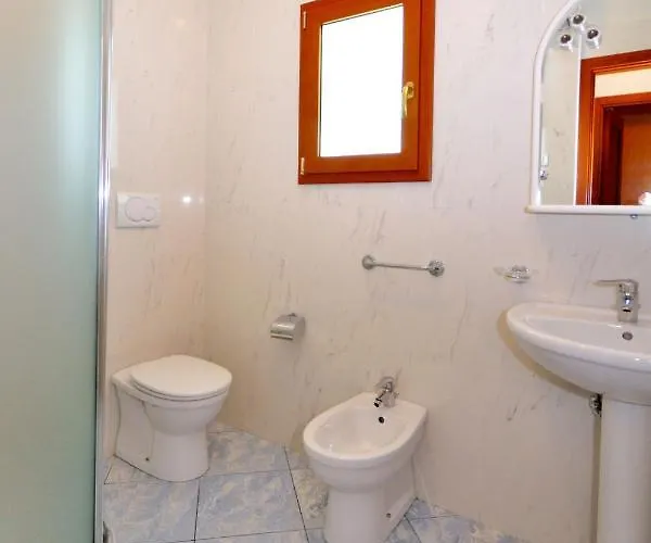 Villaggio Delfino-2 By Interhome בית נופש *