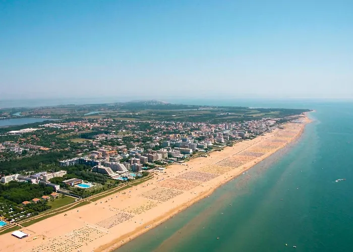 בית נופש Villaggio Delfino-2 By Interhome ביביונה